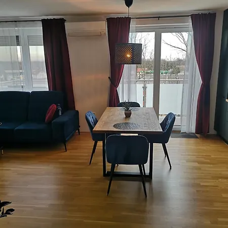 Apartma Elton